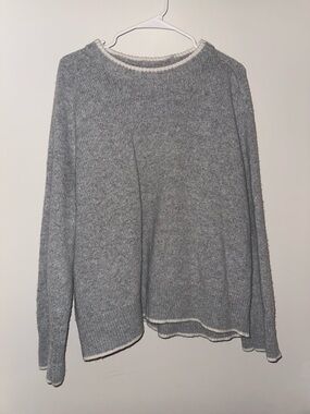 Abercrombie & Fitch Heather Gray Crewneck Sweater with Cream Trim